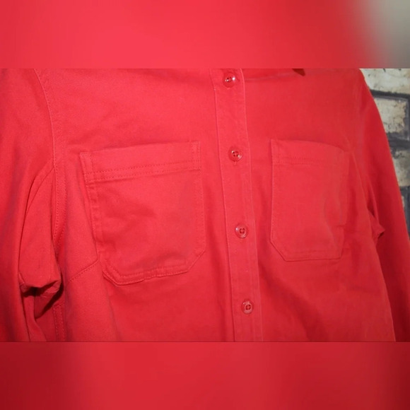 Duluth Trading Co. Women's red long sleeve button up shirt - Picture 5 of 8
